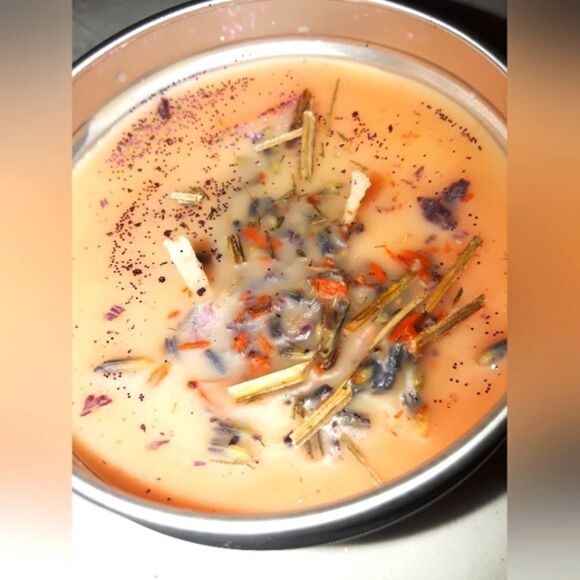 𝅺HAND Crafted Pumpkin Lavender all natural candle - Picture 3 of 6